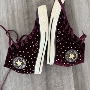 Converse Women's Size 8 Vietnam Made Sneakers